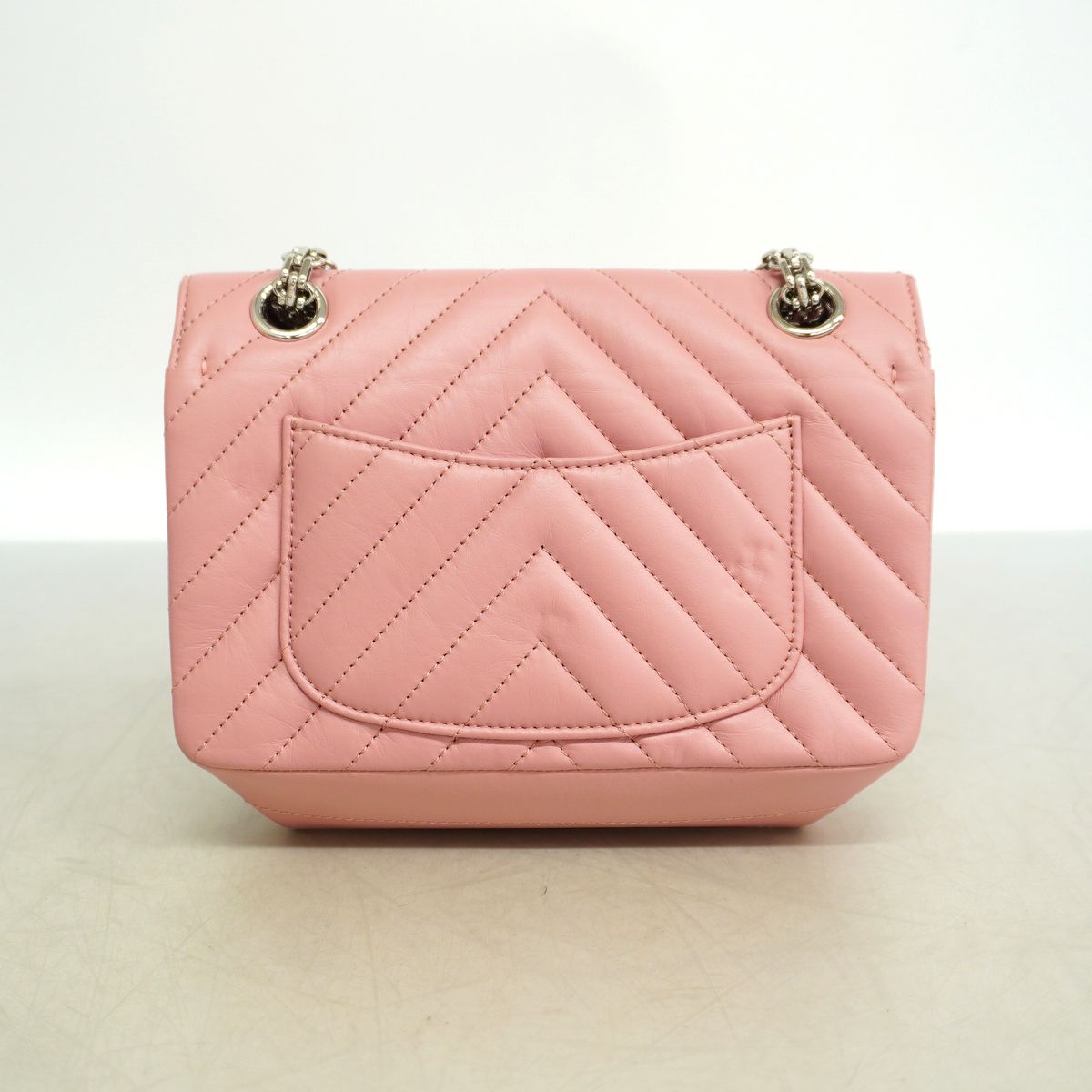Chanel Shoulder Bag V-stitch 2.55 Leather Pink Silver — view 8