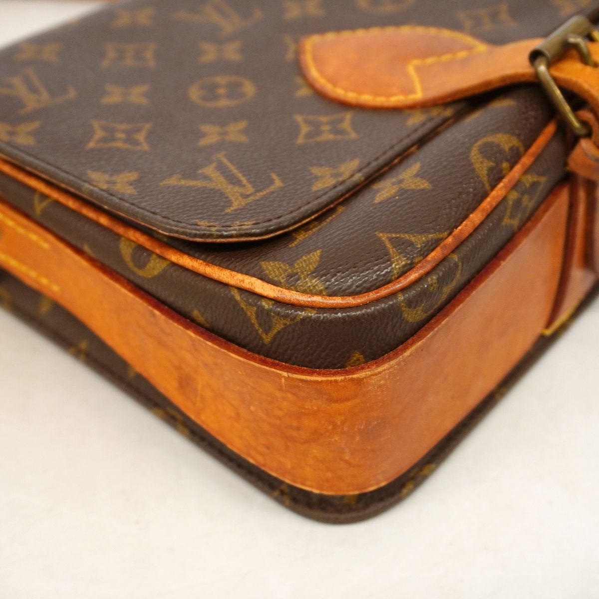 Louis Vuitton Shoulder Bag Monogram Cartouchiere MM Brown — view 6
