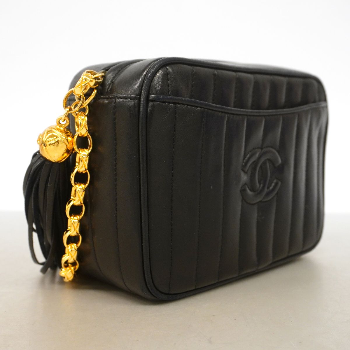 Chanel Shoulder Bag Mademoiselle Lambskin Black Gold — view 2