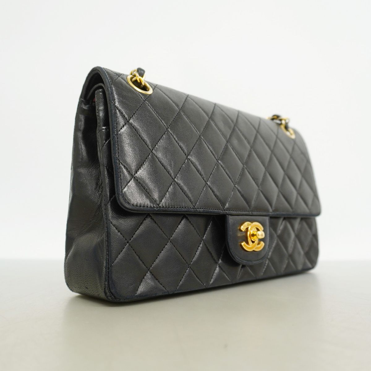 Chanel Shoulder Bag Quilted Lambskin Black Gold — view 2