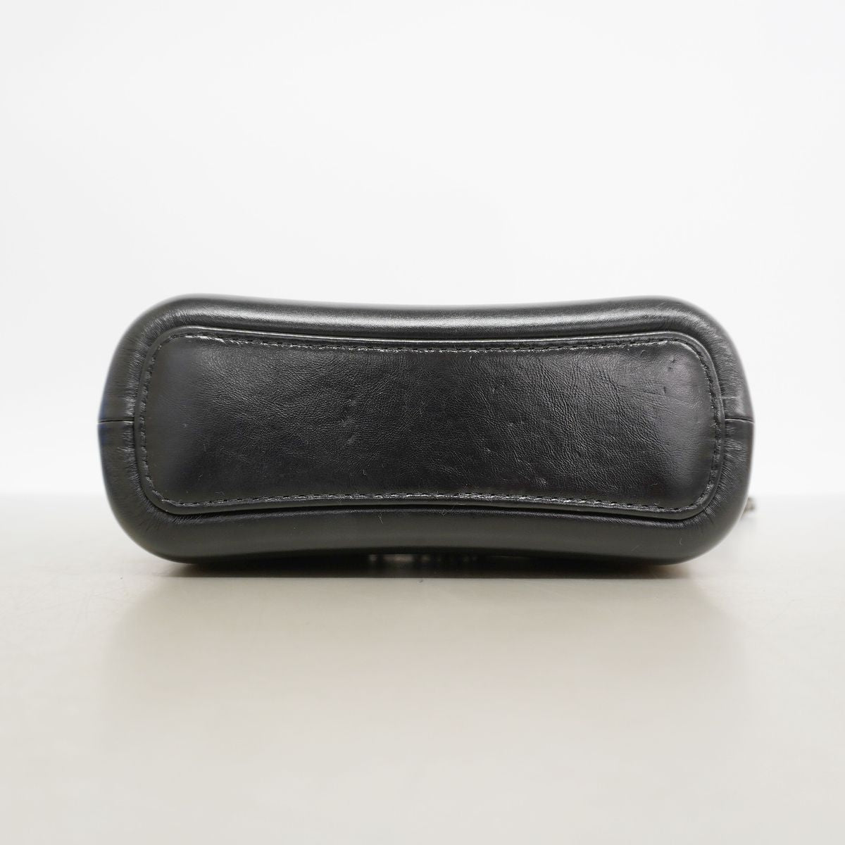 Chanel Shoulder Bag Gabrielle de Chanel Calfskin Navy Black Gold Silver — view 3