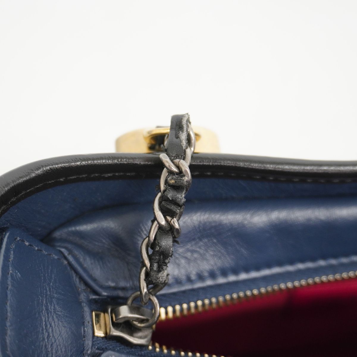 Chanel Shoulder Bag Gabrielle de Chanel Calfskin Navy Black Gold Silver — view 8