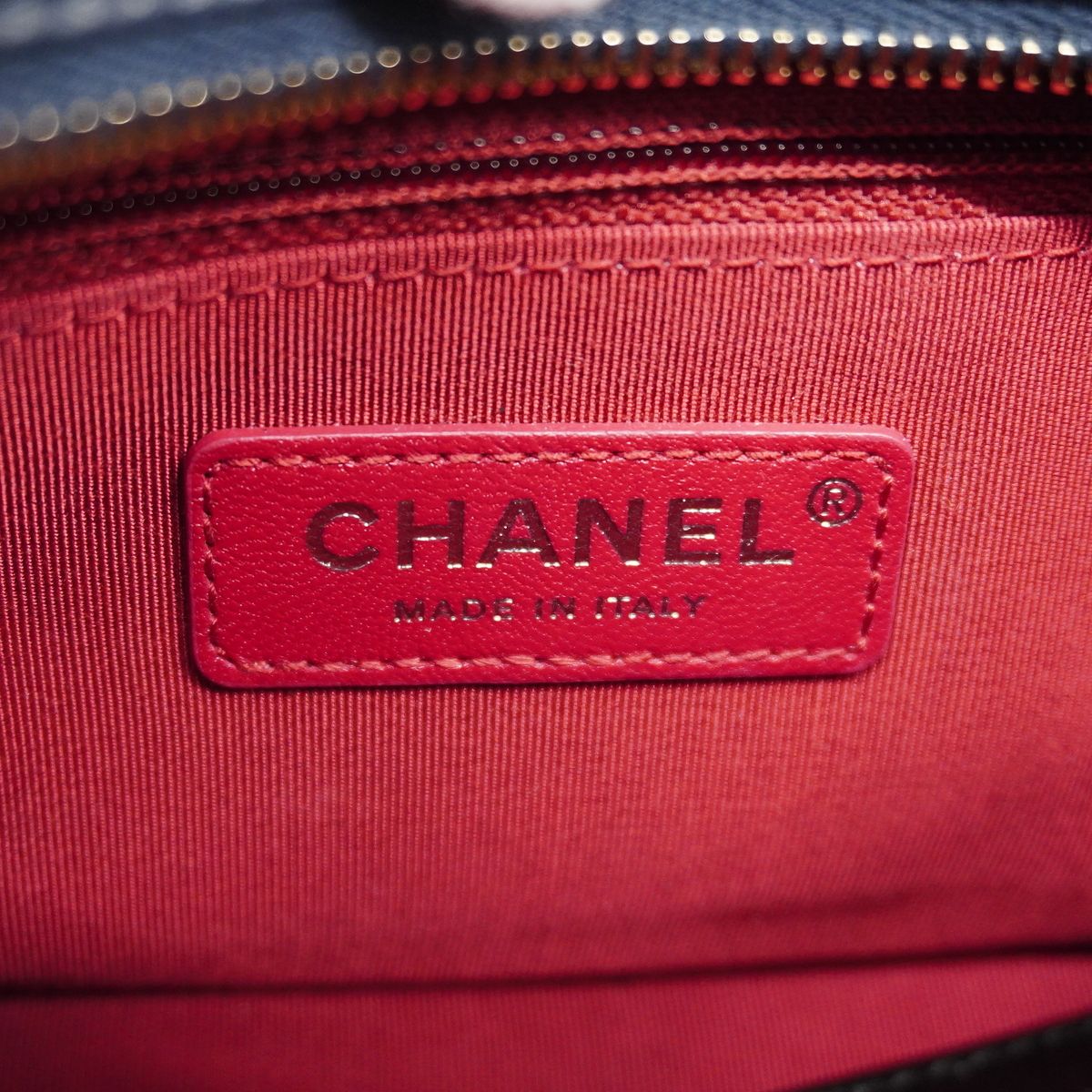 Chanel Shoulder Bag Gabrielle de Chanel Calfskin Navy Black Gold Silver — view 5