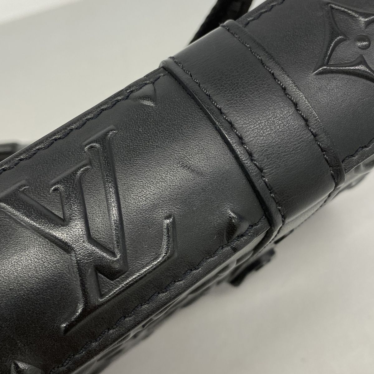 Louis Vuitton Belt Bag Monogram Seal Trunk Black — view 8