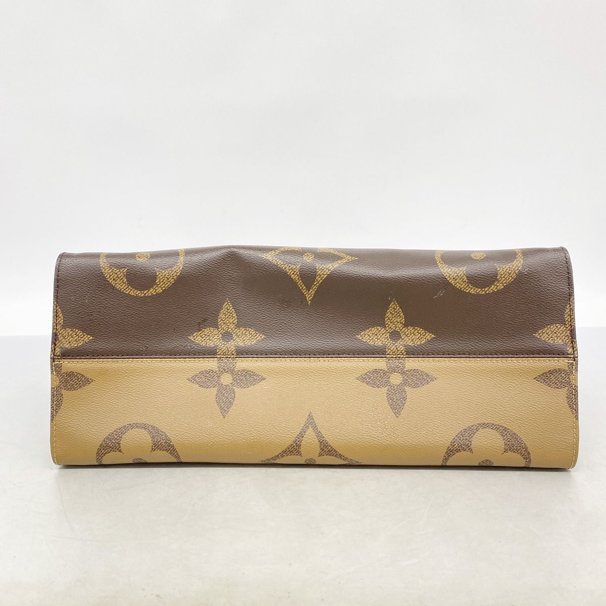 Louis Vuitton Tote Monogram Giant Reverse on the Go GM Brown 2-Way — view 3