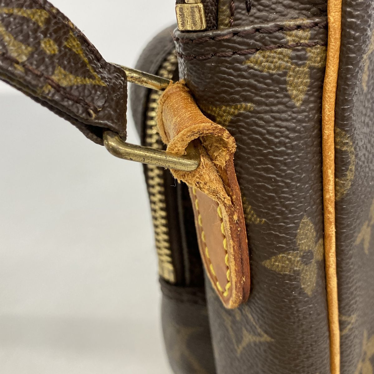 Louis Vuitton Shoulder Bag Monogram Amazon Brown — view 6