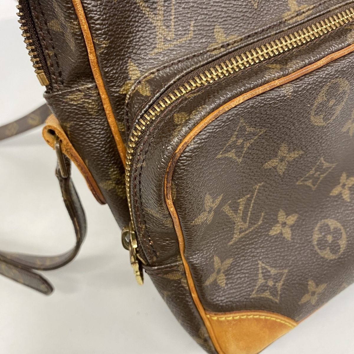 Louis Vuitton Shoulder Bag Monogram Amazon Brown — view 7