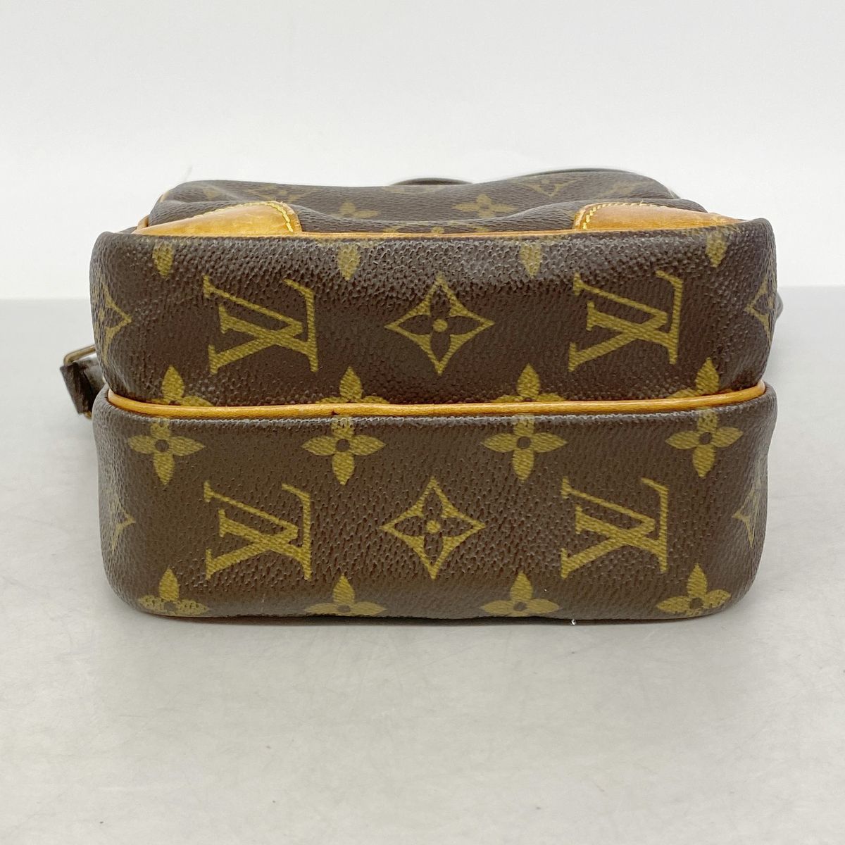 Louis Vuitton Shoulder Bag Monogram Amazon Brown — view 3