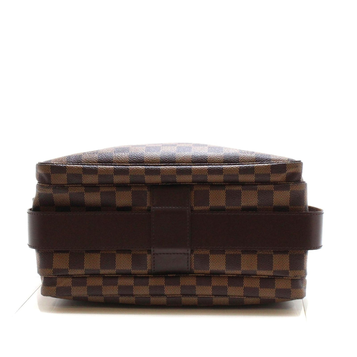 Louis Vuitton Naviglio Shoulder Bag Damier Canvas — view 4