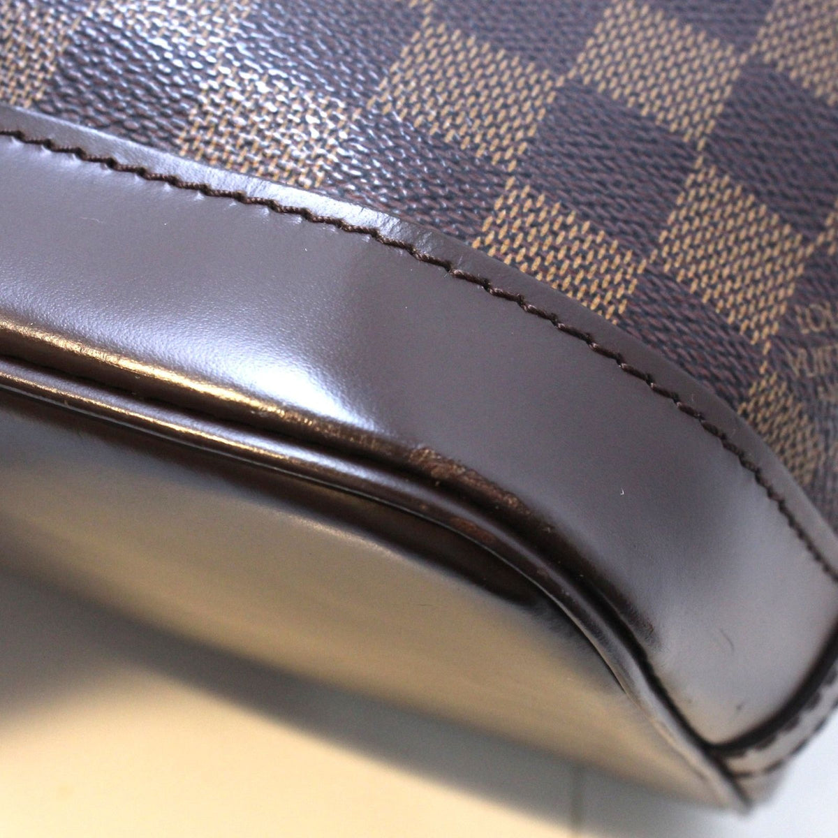 Louis Vuitton Alma Handbag Damier Canvas — view 7
