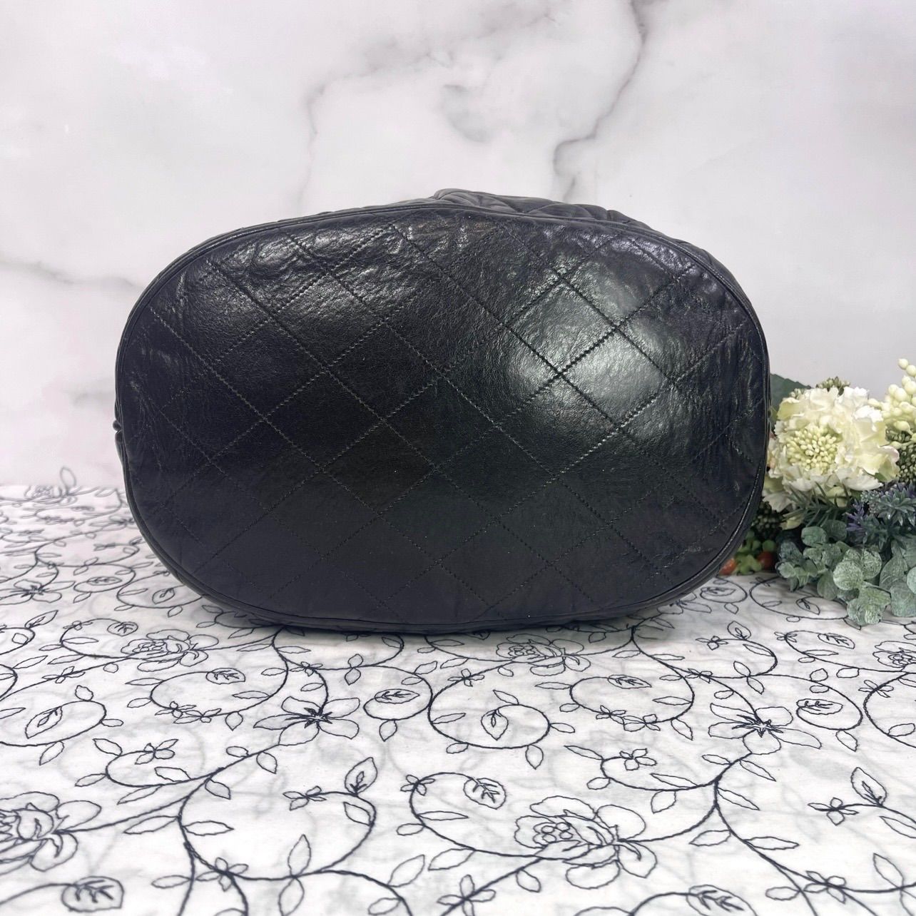 Chanel Drawstring Quilted Chain Shoulder Bag Vintage — view 8