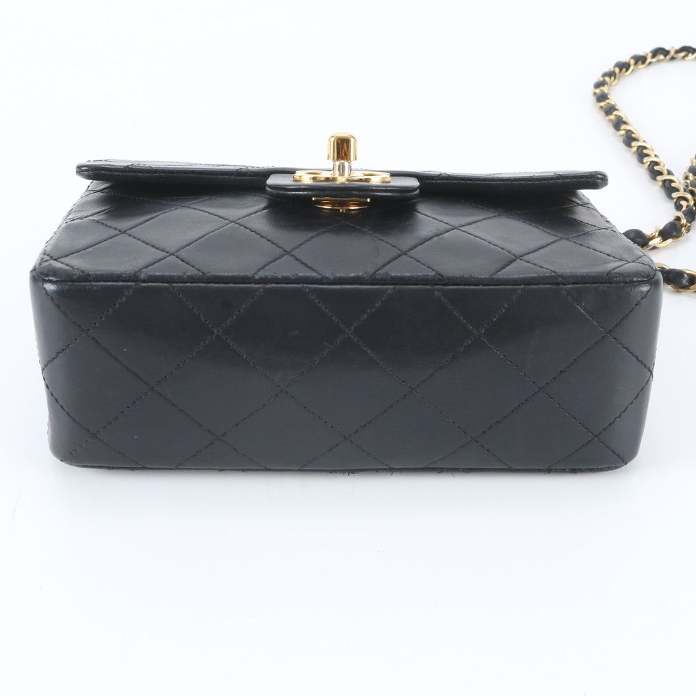 Chanel Quilted Chain Leather Shoulder Bag Crossbody Black — view 5