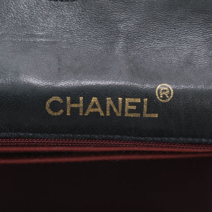 Chanel Quilted Chain Leather Shoulder Bag Crossbody Black — view 8