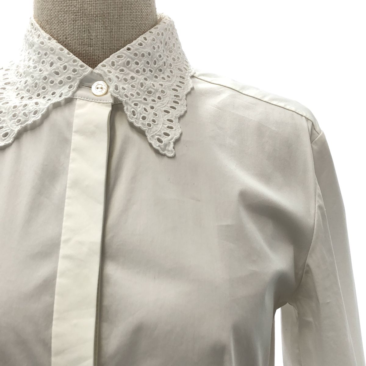 Louis Vuitton Cotton Scallop Lace Diard Shirt Dress White 34 — view 2