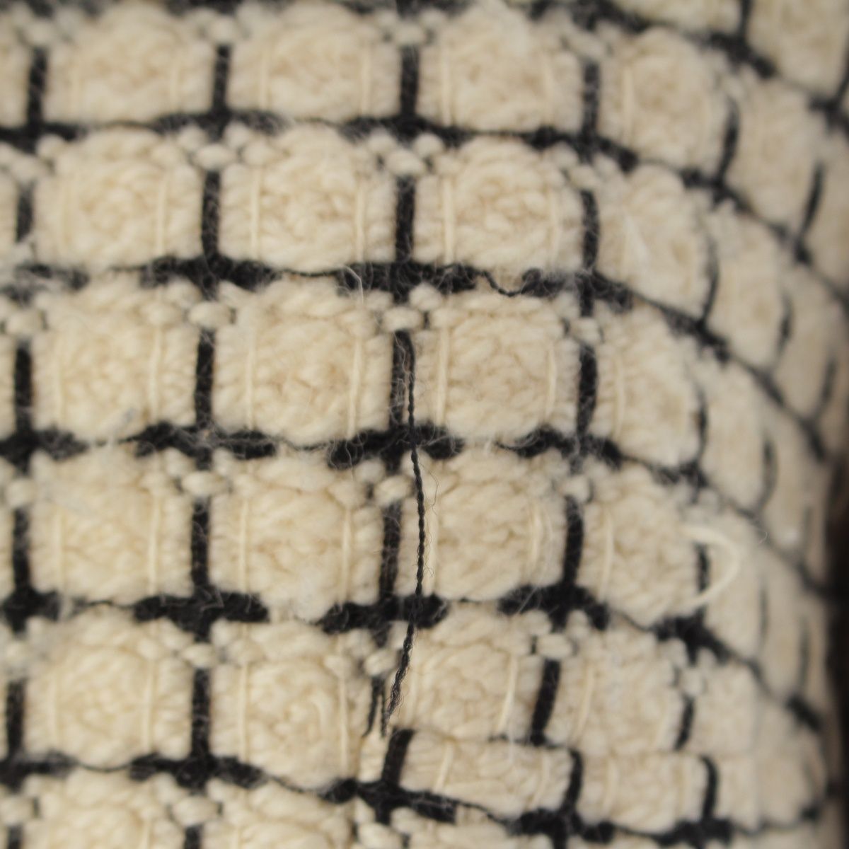 Chanel 00A Wool CC Logo Button Tweed Coat White Black 38 — view 7