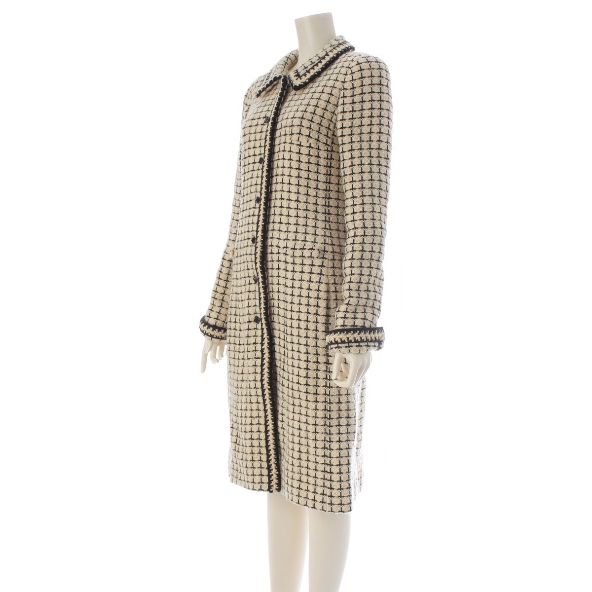 Chanel 00A Wool CC Logo Button Tweed Coat White Black 38 — view 2