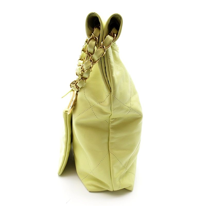 Chanel 22 Smallhandbag Calfskin Shoulder Bag Yellow — view 3