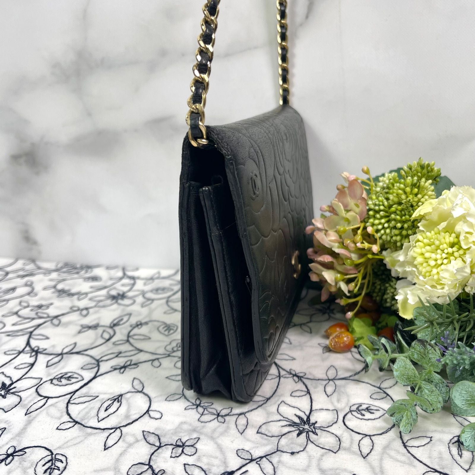 Chanel Chain Wallet Camellia Black Shoulder Bag — view 6