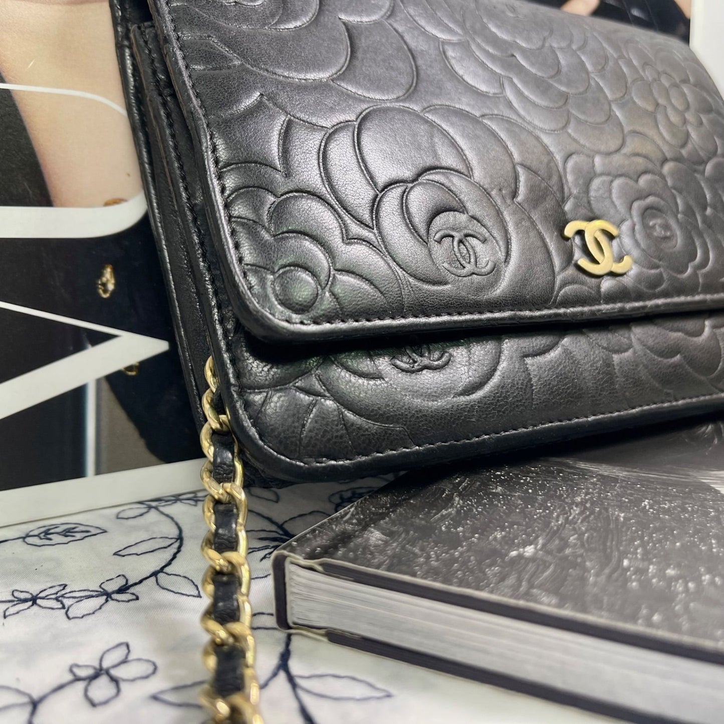 Chanel Chain Wallet Camellia Black Shoulder Bag — view 4