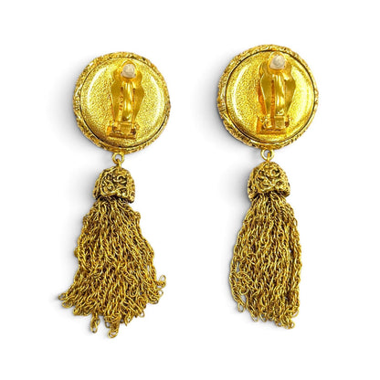 Chanel Vintage 93A CC Logo Lava Eco Pearl Earrings Gold — view 3
