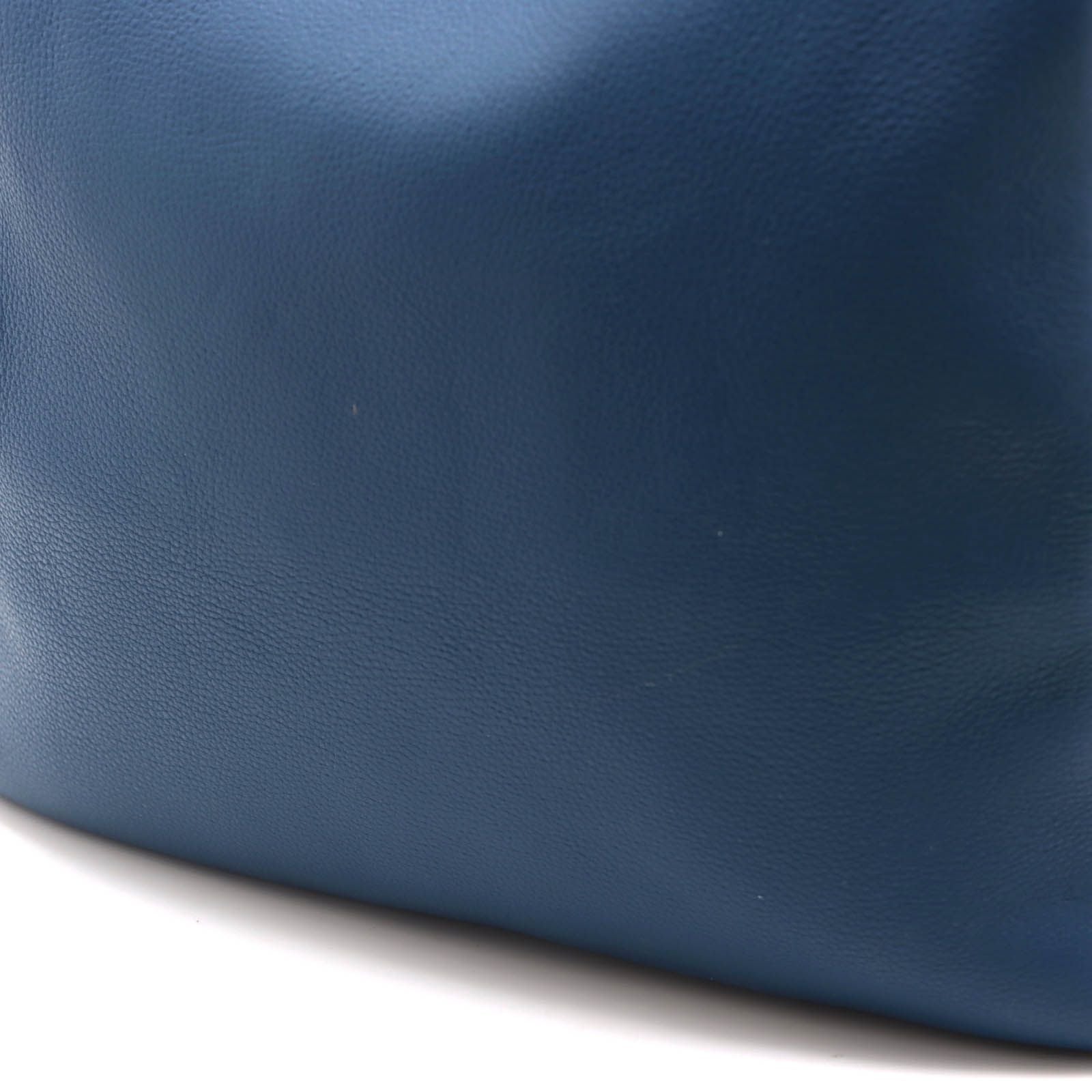Prada Tote Navy Leather — view 7