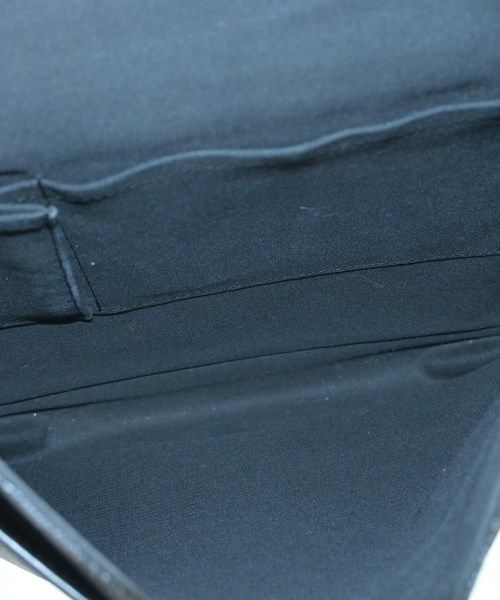 Louis Vuitton Messenger Bag — view 4