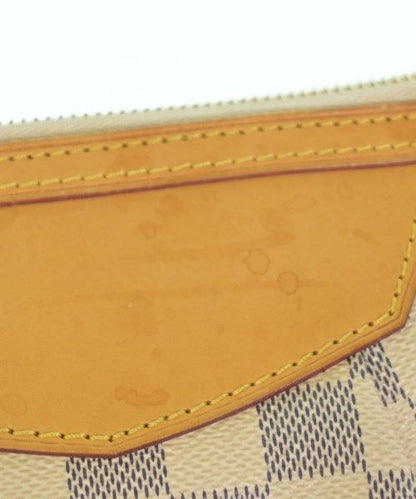 Louis Vuitton Shoulder Bag — view 8