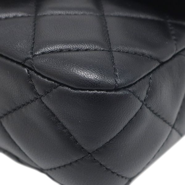 Chanel Shoulder Bag Quilted Chain Lambskin Black Vintage Logo — view 4