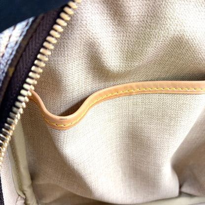 Louis Vuitton Monogram Leather Brown Handbag Gold — view 5