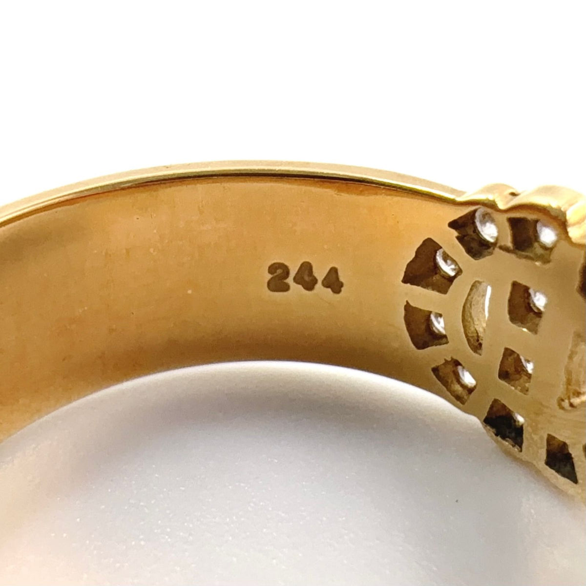 Dior CD Logo Diamond Yellow Gold Clear Ring — view 5
