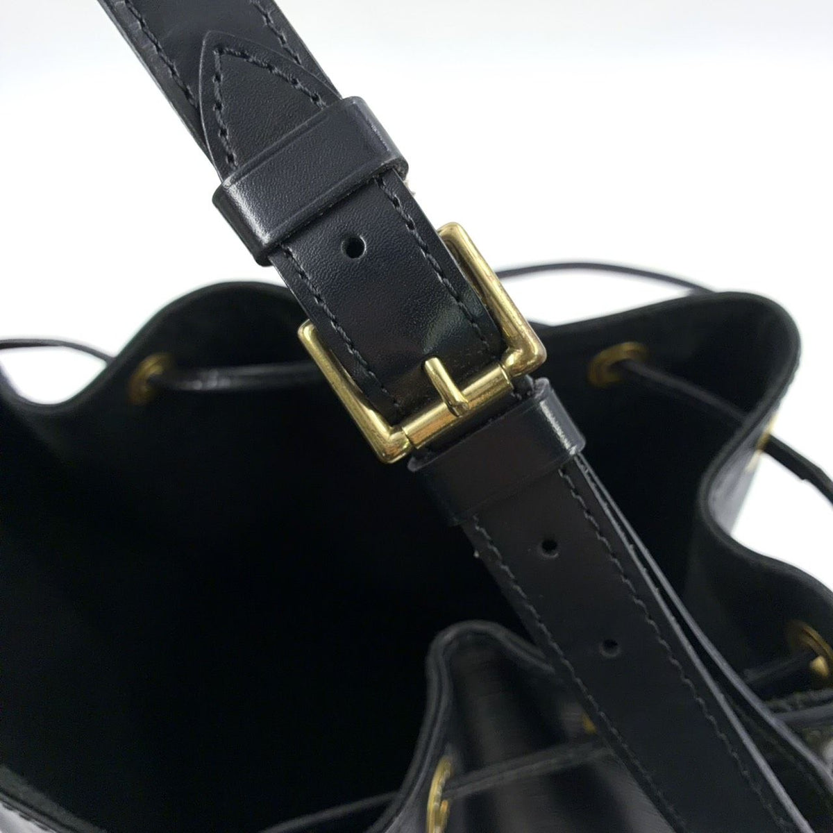 Louis Vuitton Noe Epi Noir Leather Black Shoulder Bag Gold — view 7