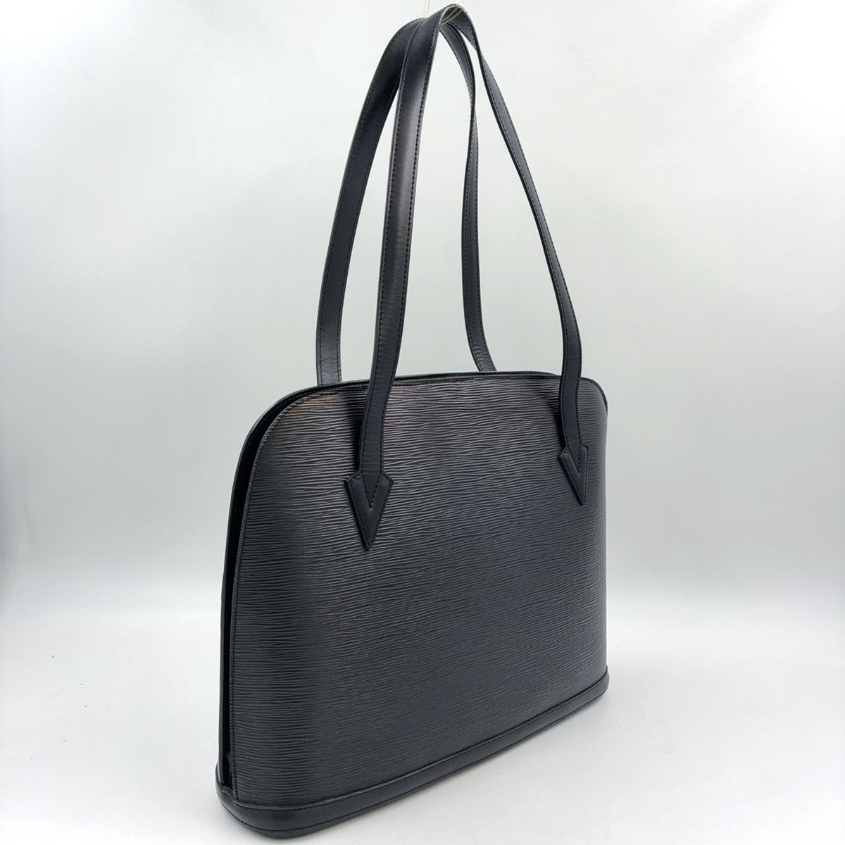 Louis Vuitton Lussac Epi Noir Leather Black Shoulder Bag Gold — view 2