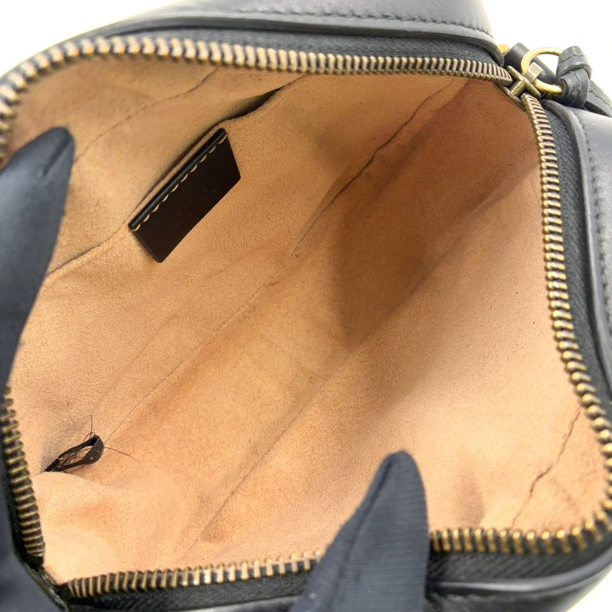 Gucci GG Marmont Quilted Leather Black Shoulder Bag Gold — view 3