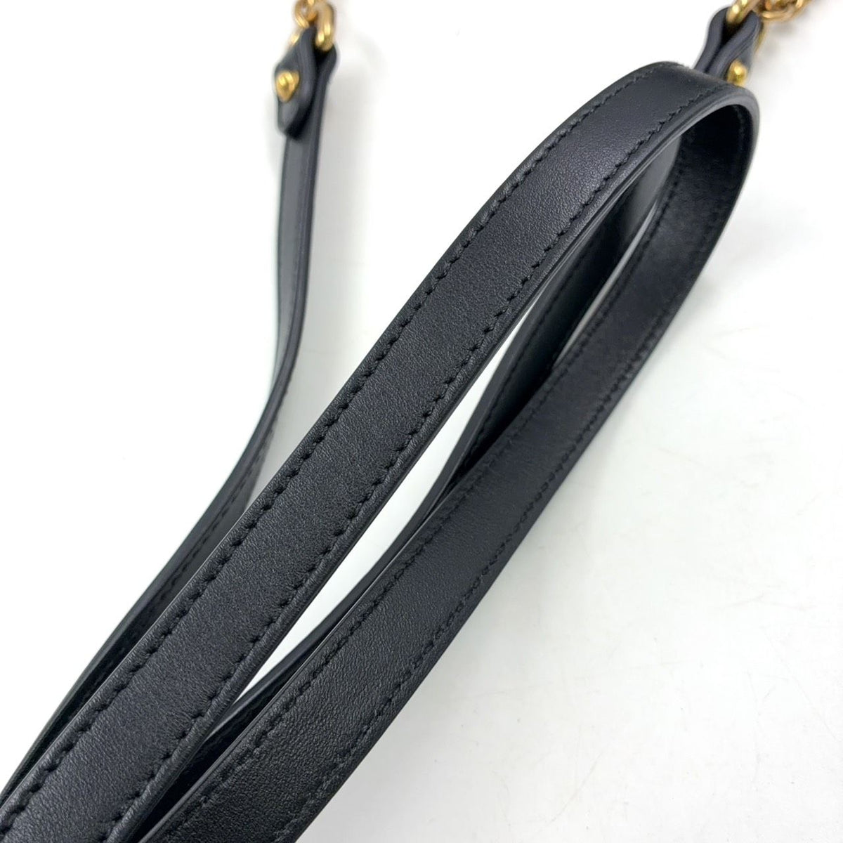 Gucci GG Marmont Quilted Leather Black Shoulder Bag Gold — view 8