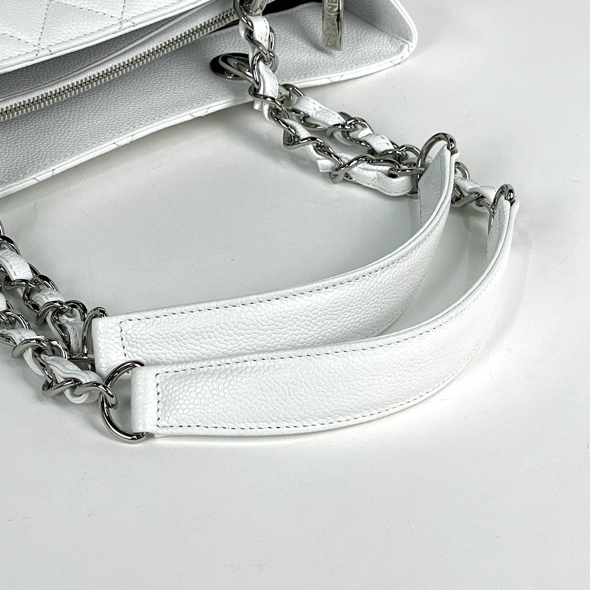 Chanel Tote CC Logo Quilted Caviar Leather White — view 6