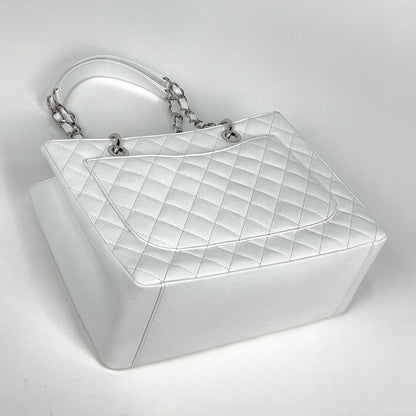 Chanel Tote CC Logo Quilted Caviar Leather White — view 2