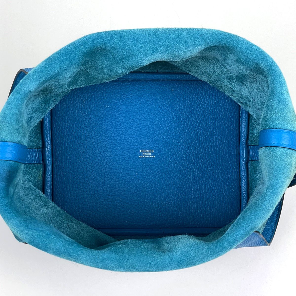 Hermes Picotin Lock MM Handbag Taurillon Clemence Turquoise — view 8
