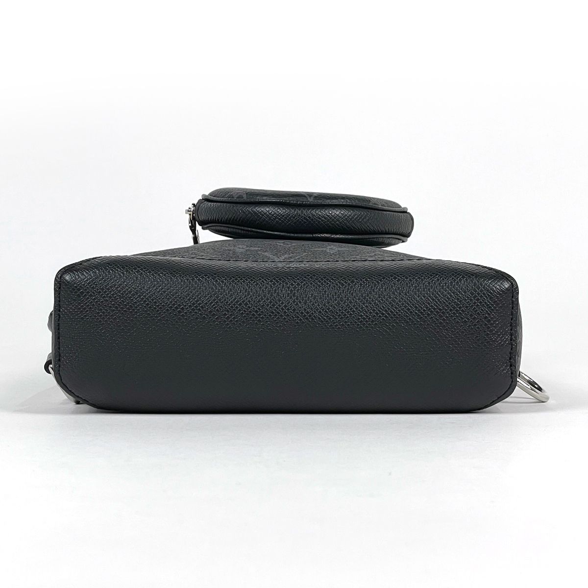 Louis Vuitton Duo Sling Bag Taigarama Noir — view 3