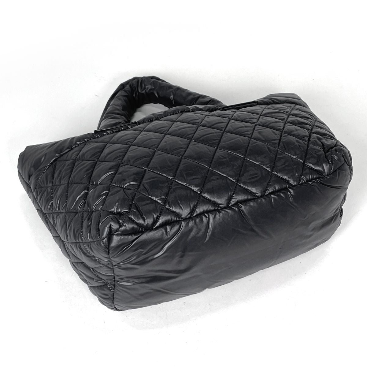 Chanel Tote Coco Cocoon Small CC Logo Nylon Black — view 2