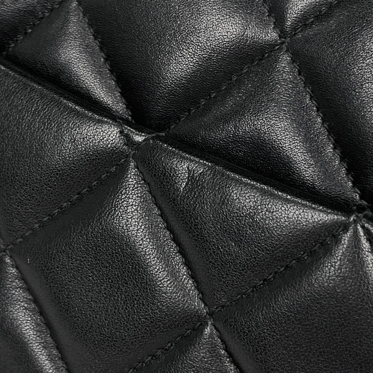 Chanel Shoulder Bag Big Quilted CC Logo Leather Black — view 4