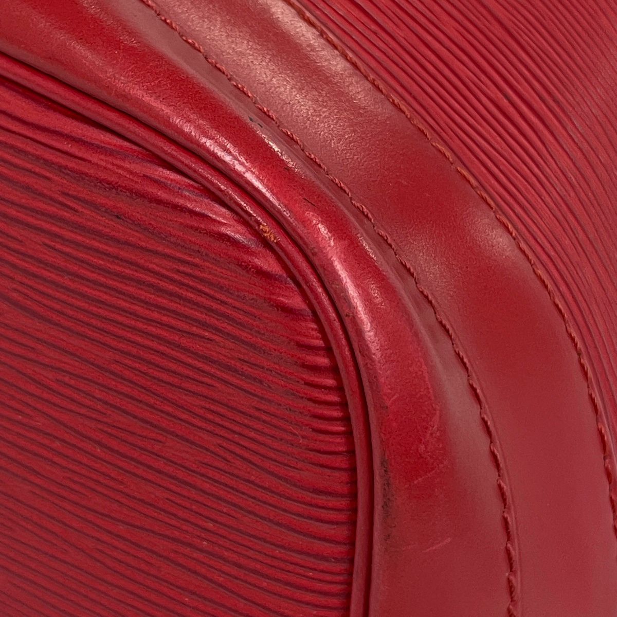 Louis Vuitton Noe Shoulder Bag Drawstring Epi Castilian — view 3