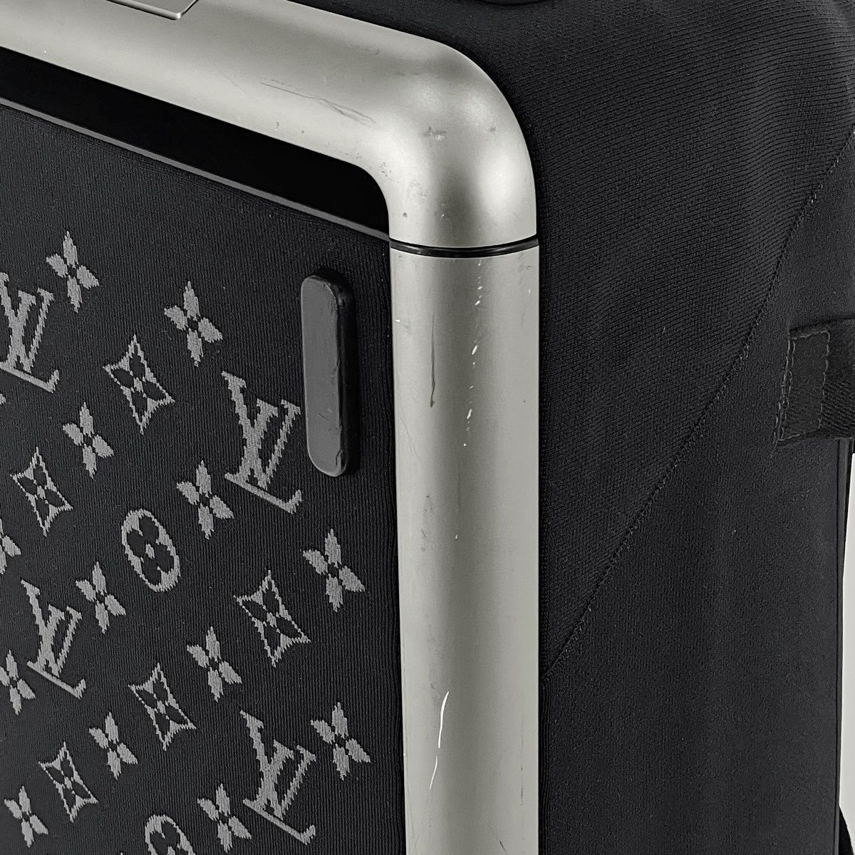 Louis Vuitton Horizon Soft Travel Bag Monogram Eclipse Leather Noir — view 5