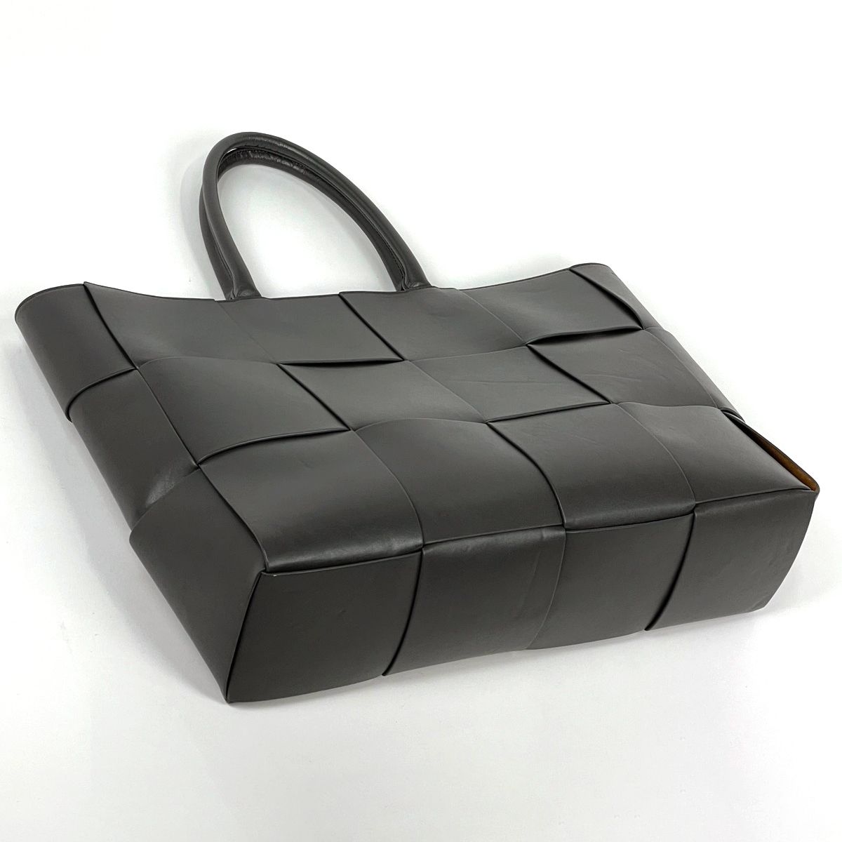 Bottega Veneta Tote Arco Large Leather Gray — view 2