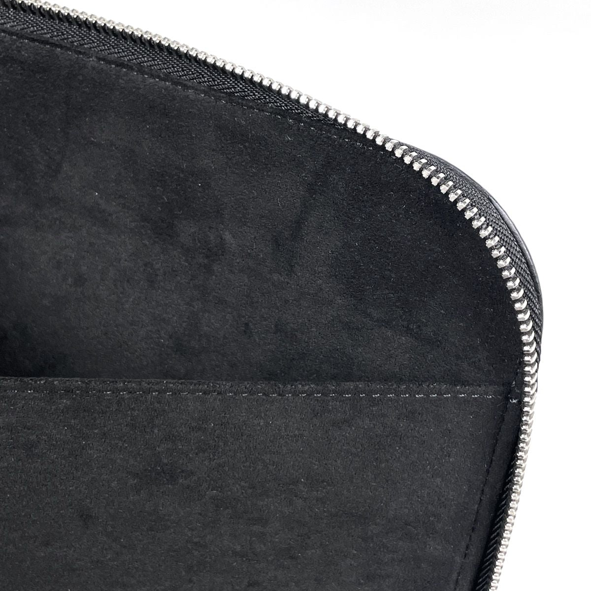 Louis Vuitton Pochette Jules GM Clutch Taurillon Noir — view 5