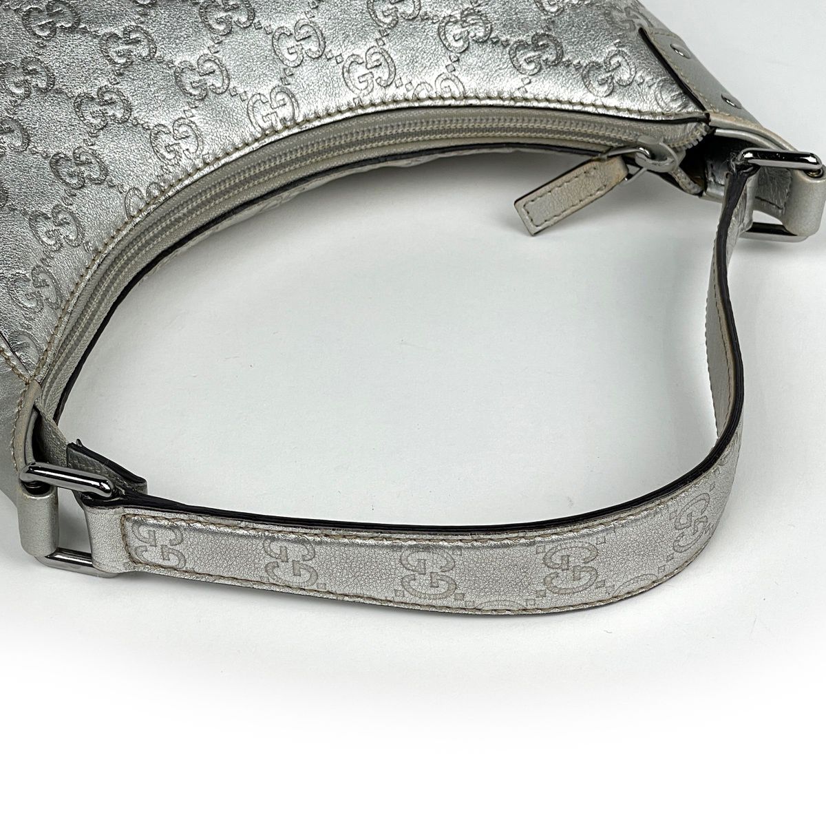 Gucci Shoulder Bag Guccissima Leather Silver — view 7