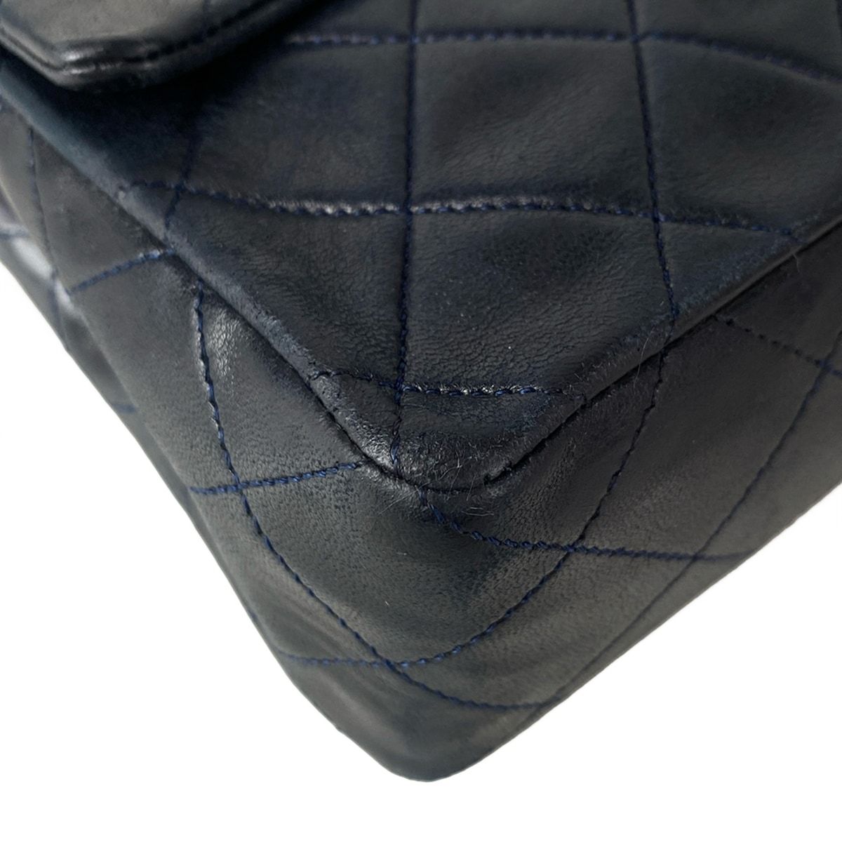 Chanel Shoulder Bag Mini Quilted 17 Dark Navy Gold Lambskin — view 7