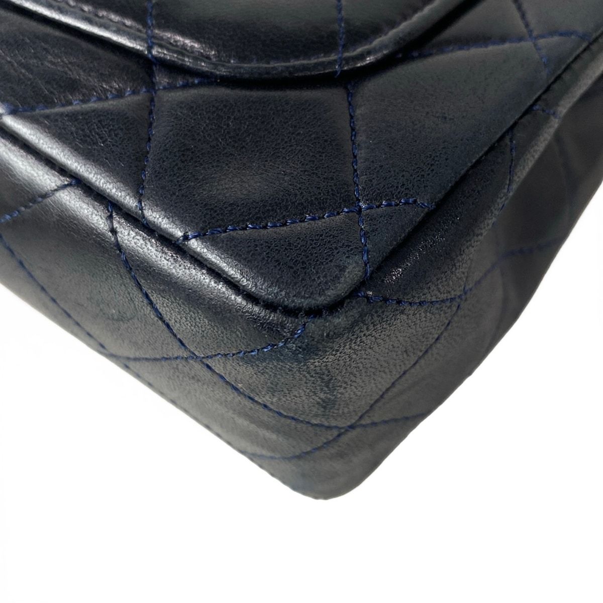 Chanel Shoulder Bag Mini Quilted 17 Dark Navy Gold Lambskin — view 8