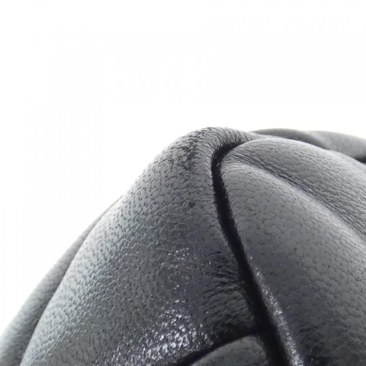 Chanel 19 Line Shoulder Bag — view 3