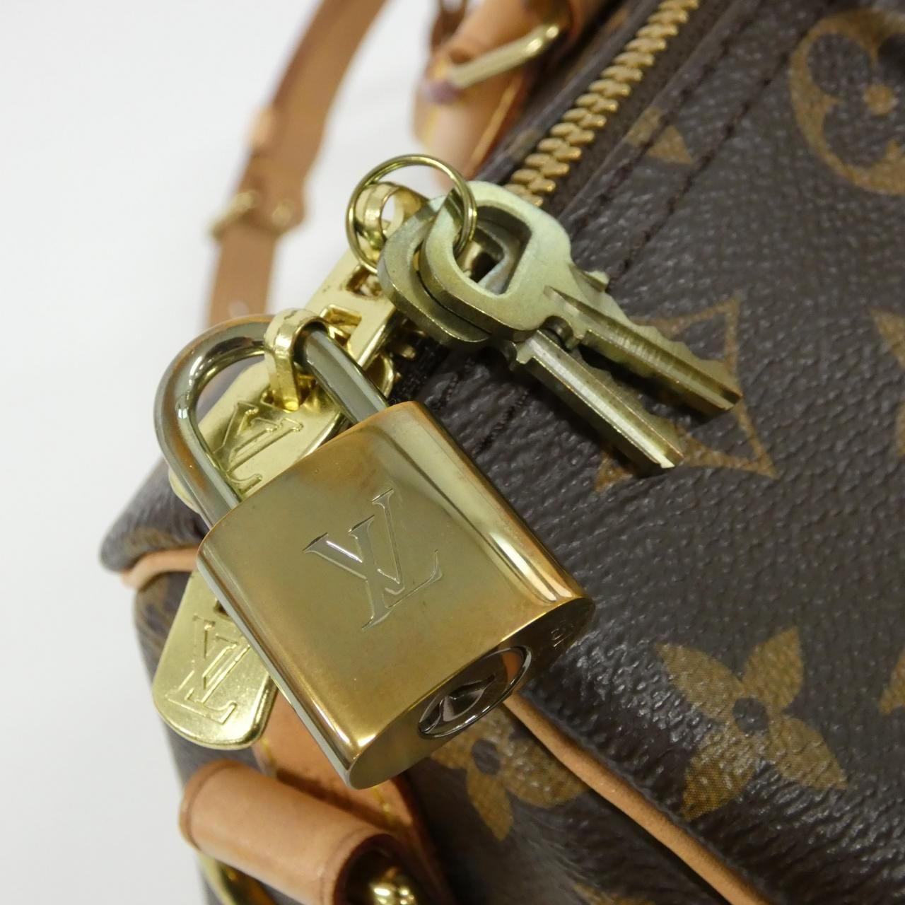 Louis Vuitton Monogram Speedy Bandouliere 30 Boston Bag — view 4