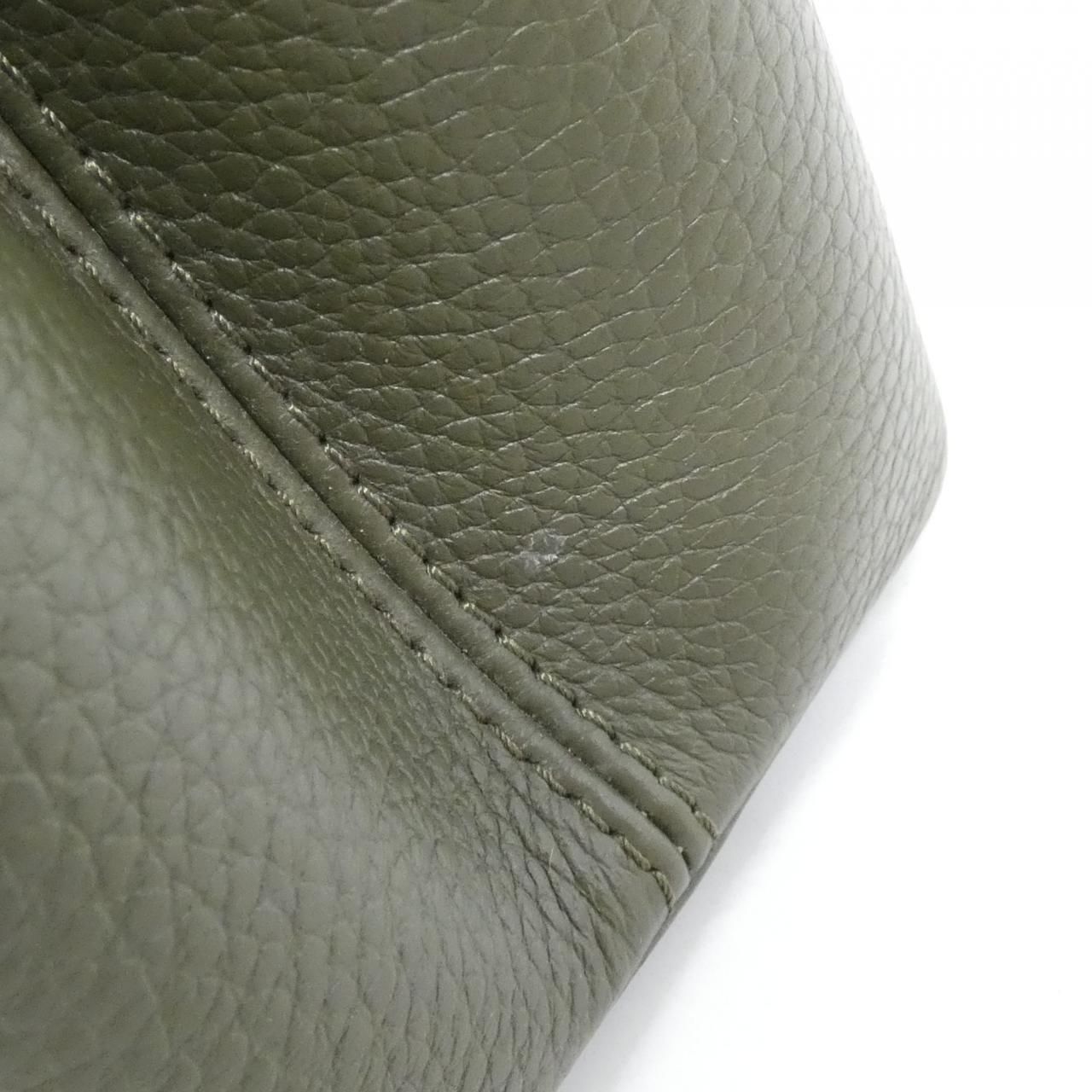 Louis Vuitton Exotic Leather Capucines MM Bag — view 4
